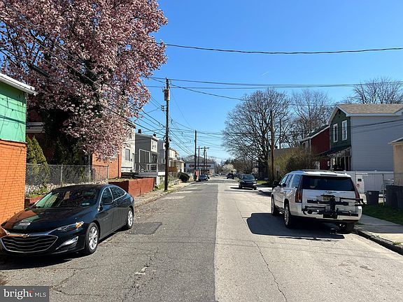 5th image of 304 Marks Ave
