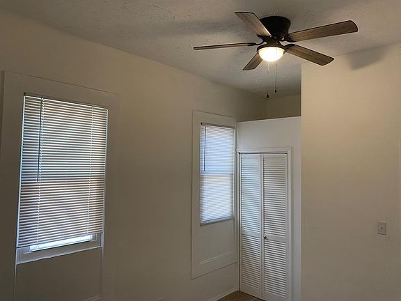 5th image of 2733 W Market St #1