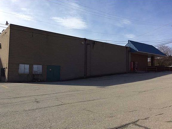 3rd image of 207 Athena Dr