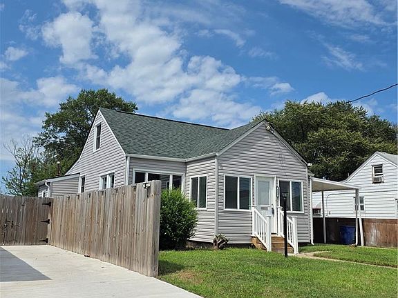 3rd image of 853 32nd St