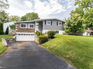 416 W Moreland Ave, Hatboro, PA 19040