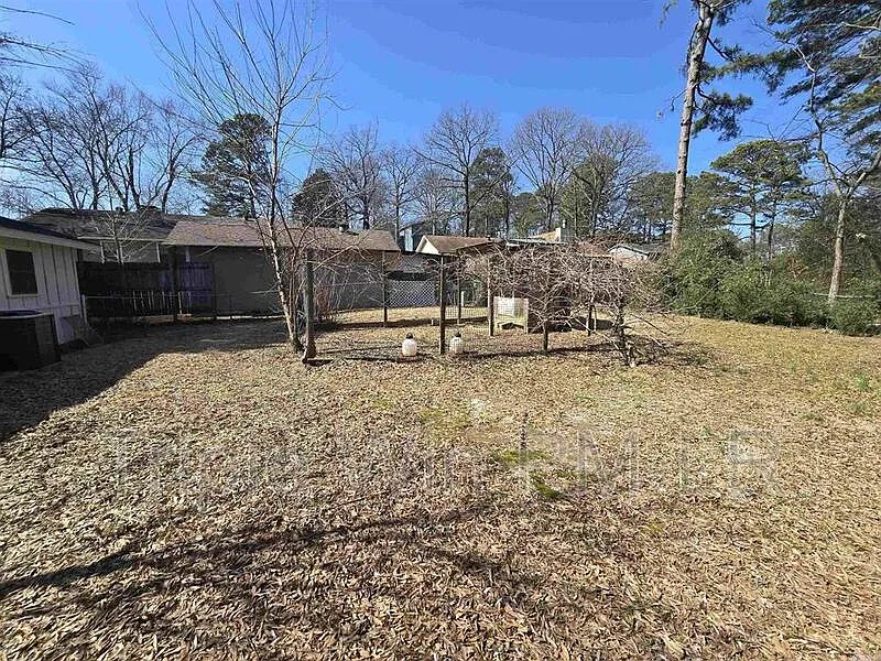 3 bed, 2.0 bath, $1,575 — Photo 4