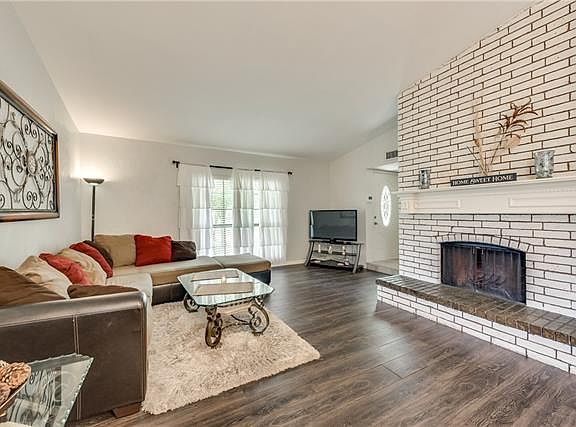 5th image of 1009 Longhorn Dr