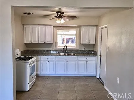 3975 Eileen St — Photo 8