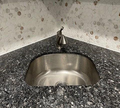 New stainless steel sink