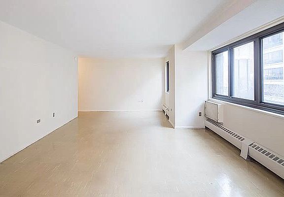 4th image of 90 Gold St APT 6G