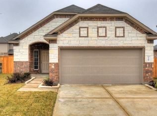 2302 Spring Hollow Dr, Baytown, TX 77521
