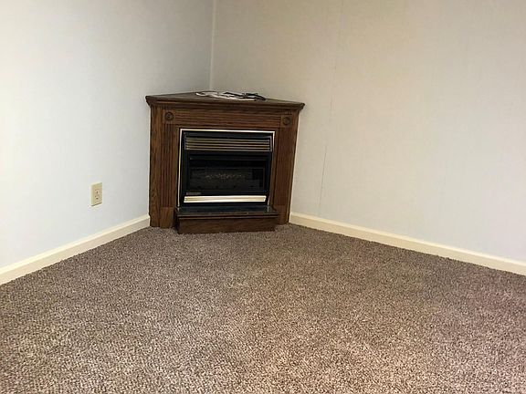 3rd image of 802 Goose Ridge Dr