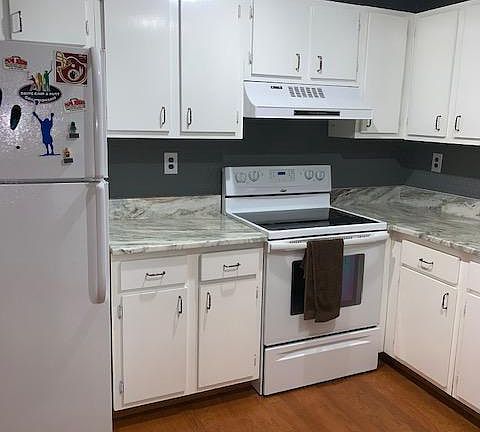 5th image of 2111 Lang Dr