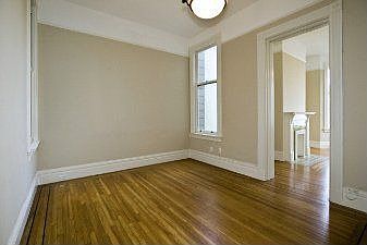 :: 3923A Sacramento Street