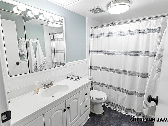4th image of 2442 Cranden Dr SE
