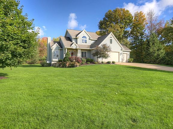 2nd image of 9684 Aspen Meadow Ct