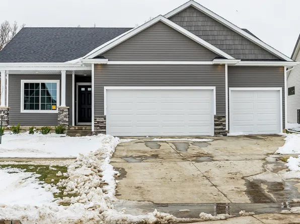 9906 Watermeadow Cir, Johnston, IA 50131