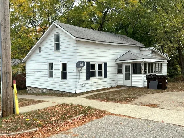302 N Warren Ave, Big Rapids, MI 49307