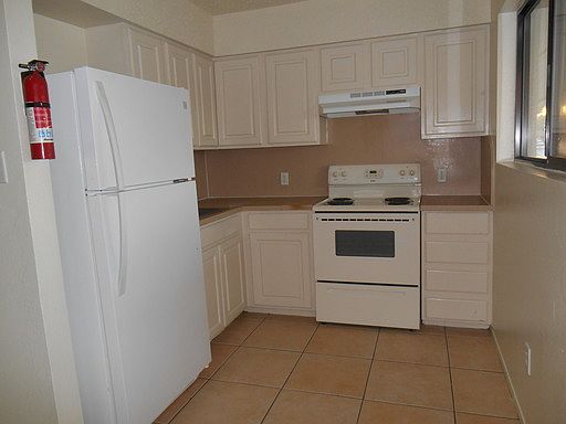 2nd image of 2503 SE 6th St APT 11