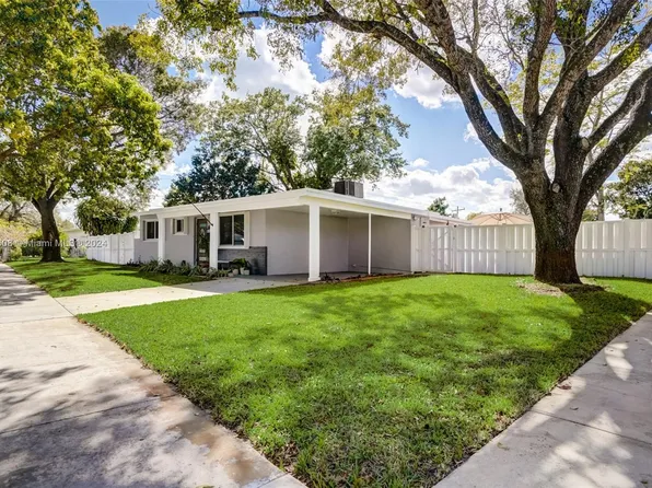 6800 Farragut St, Hollywood, FL 33024