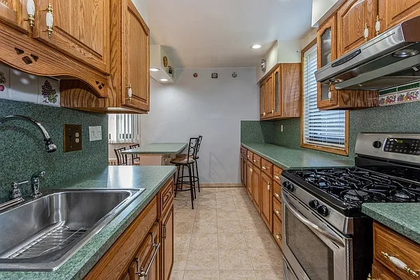 Sold by Douglas Elliman | media 10