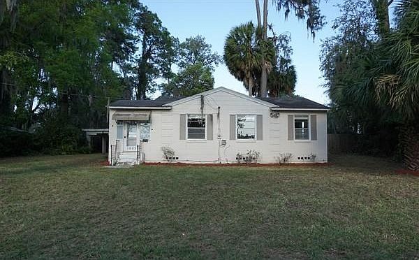 1st image of 1085 SW Castle Heights Ter