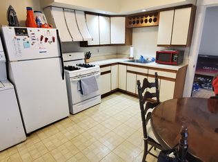 115 Chestnut St #1, Waltham, MA 02453