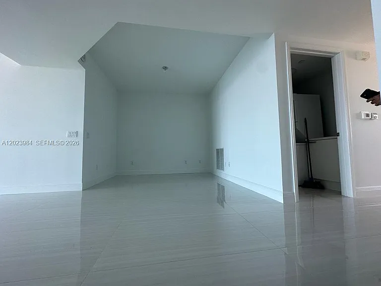 2650 Lake Shore Dr #1001 — Photo 29