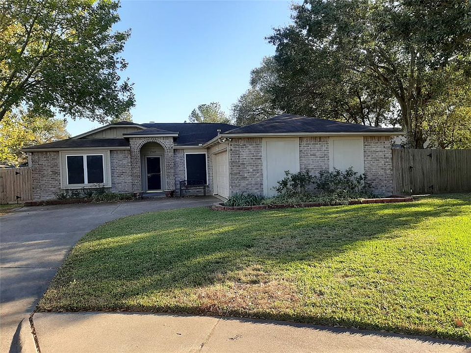 1st image of 2205 Fordham Cir
