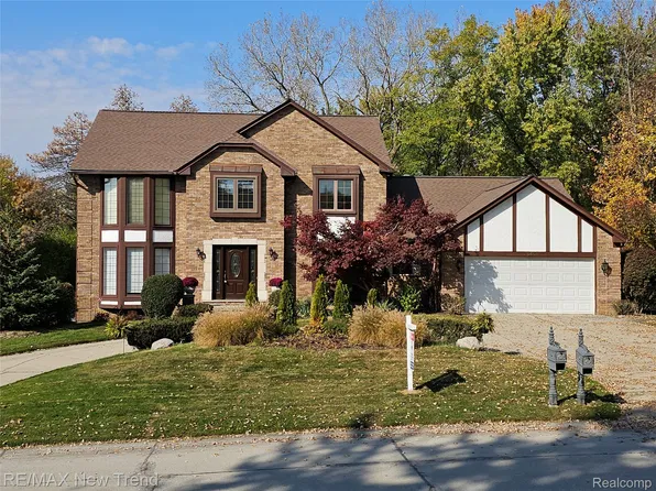 25458 Witherspoon St, Farmington Hills, MI 48335