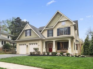 4700 Edgefield Rd, Bethesda, MD 20814
