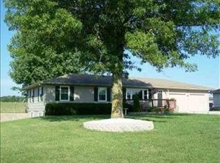 7825 NW Rochester Rd, Topeka, KS 66617