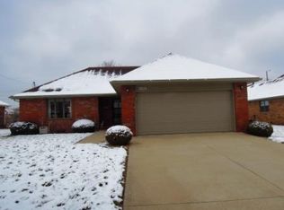 1105 W Whiteside St, Springfield, MO 65807