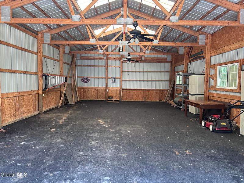 3rd image of 186 Hinds Road