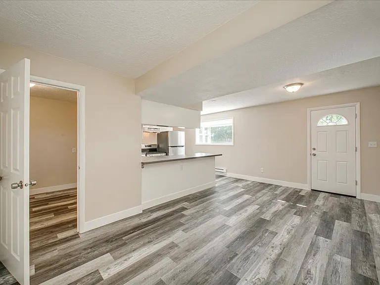 3316 W Cherry Ln — Photo 4