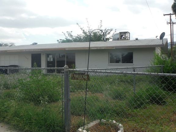 2nd image of 4725 Guadalupe Dr