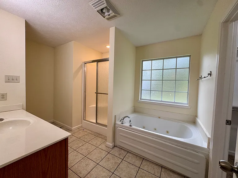 44 Kirkland Dr — Photo 16