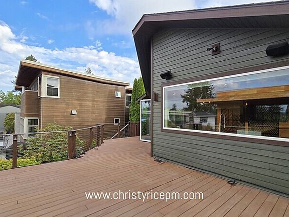 4th image of 609 13th Ave W