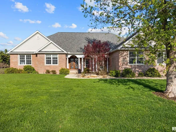 5 Wisteria Way, Washington, IL 61571
