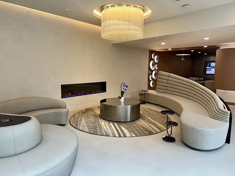 Crescent at Chevy Chase — Photo 16