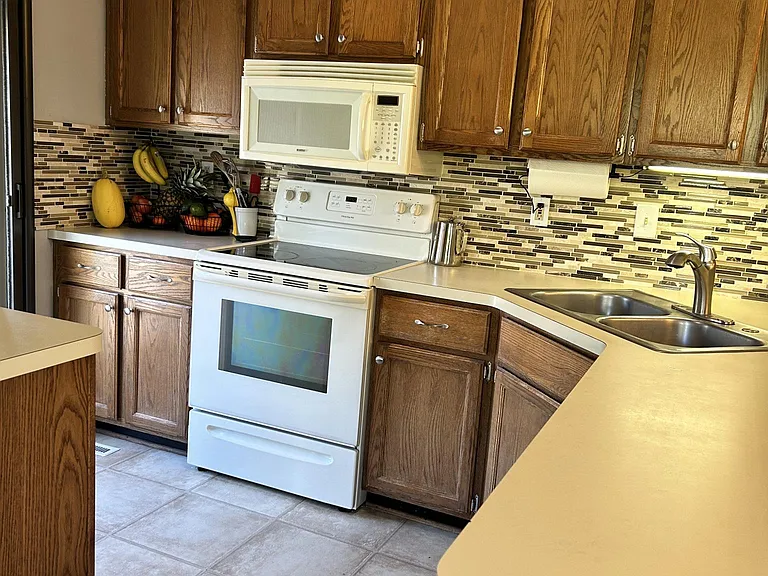 13364 Zenith Ln — Photo 11