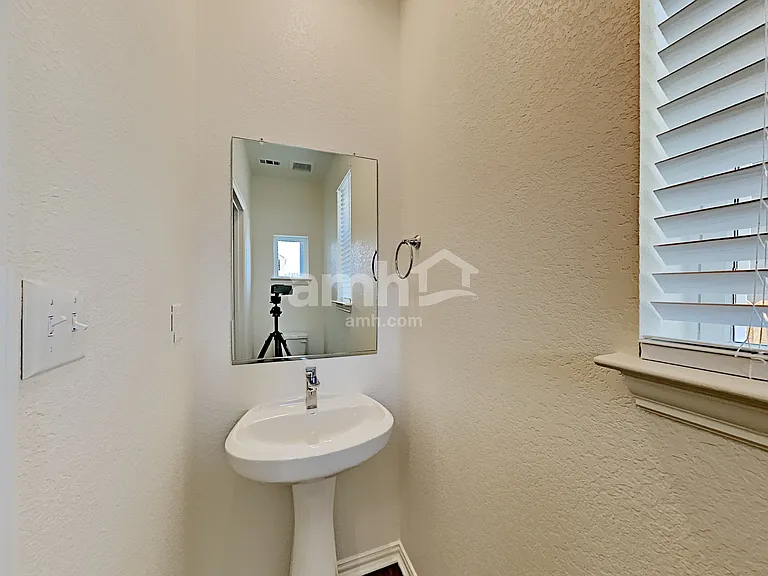2733 Lillybrook Ln — Photo 7
