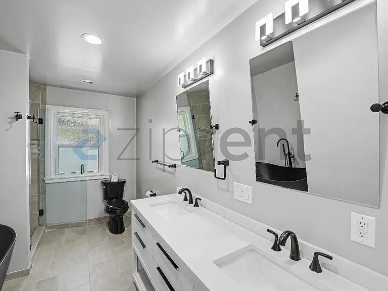 4390 Cerritos Ave — Photo 24