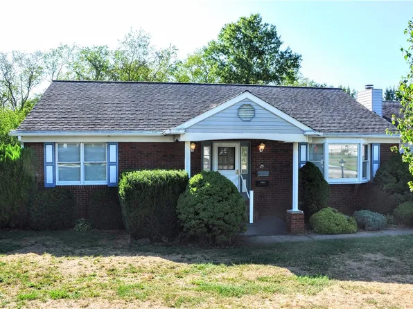 29 Jeffrey Ln, Fairchance, PA 15436