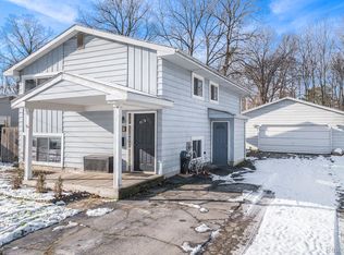 917 N East St, Fenton, MI 48430