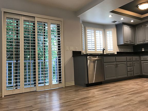 5th image of 2559 Elden Ave #1