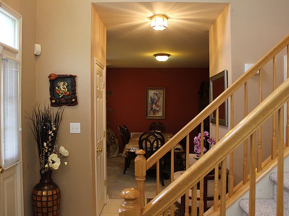3rd image of 7 Stafford Dr #2304