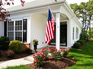 19 Spring Valley Dr, Lakewood, NJ 08701