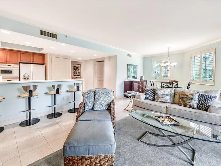 2748 Tiburon Blvd E #C-301 — Photo 4
