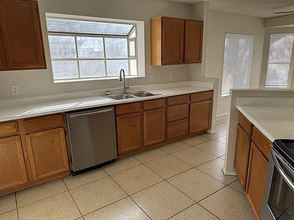 5th image of 5608 N 78th Ave