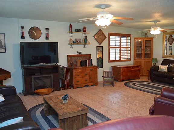4th image of 1219 Saint Andrews Dr