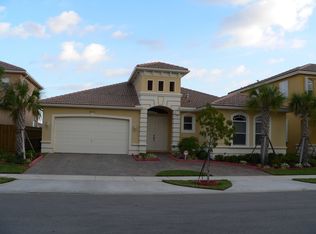 8833 SW 206th Ln, Cutler Bay, FL 33189