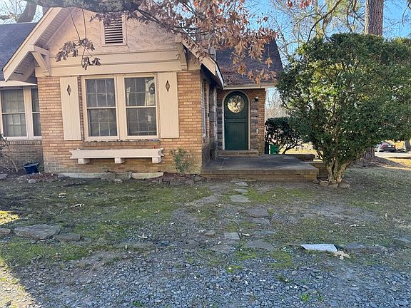 2nd image of 223 Walnut St #223