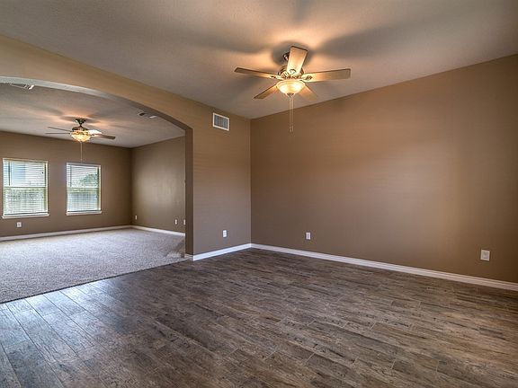 3rd image of 2120 Kingfisher Ct